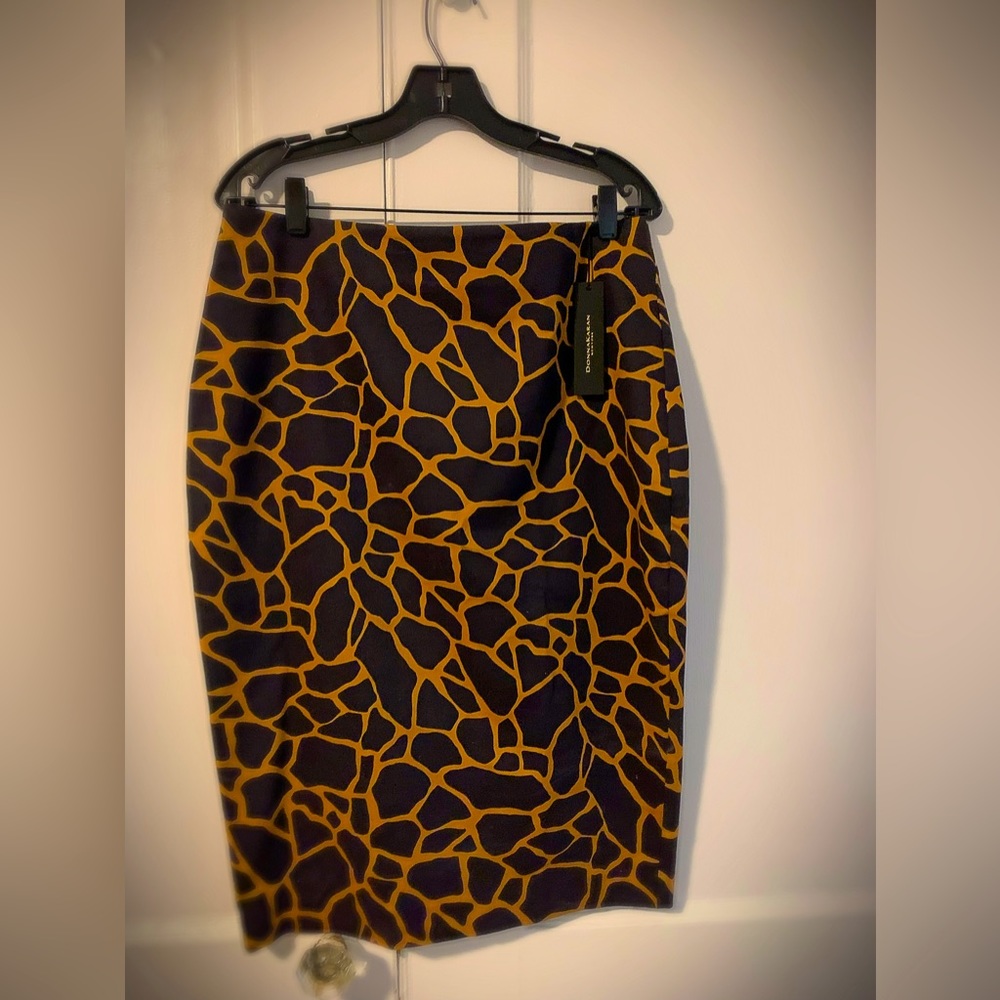 Donna Karen Black Label Pencil Skirt Giraffe Print - Women  - NWT - Size 14